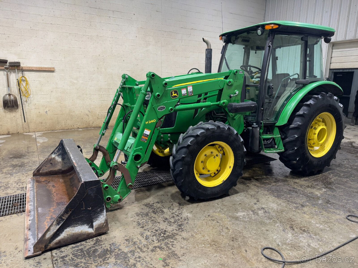 John Deere 5100E 4x4 - 2