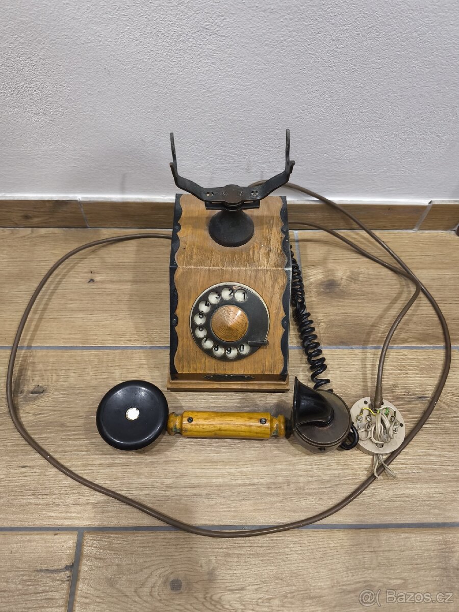 Retro telefon Tesla - 2
