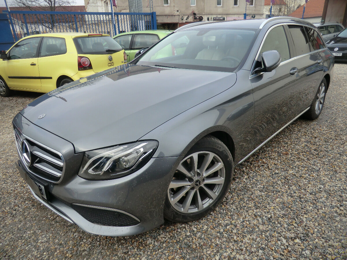 Mercedes-Benz Třídy E, E 220D 110kW ODPOČET DPH - 2