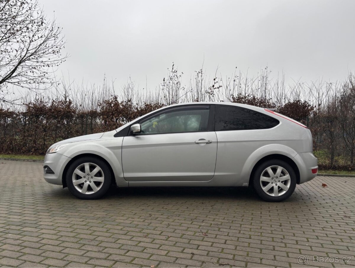 FORD FOCUS 1.6 77 KW AMBIENTE - BENZÍN - 3 DVEŘOVÝ HATCHBACK - 2
