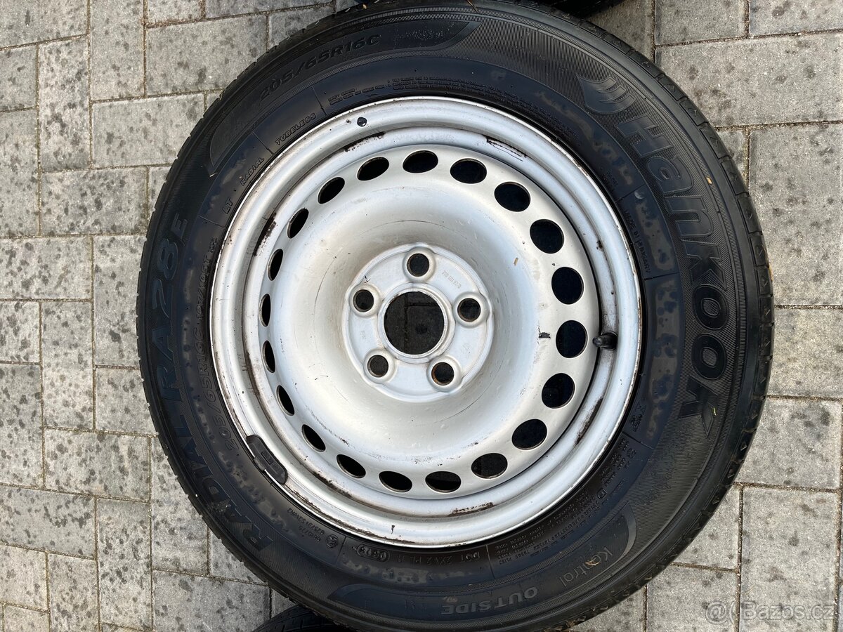 Kola na VW Transportér T5 - 2