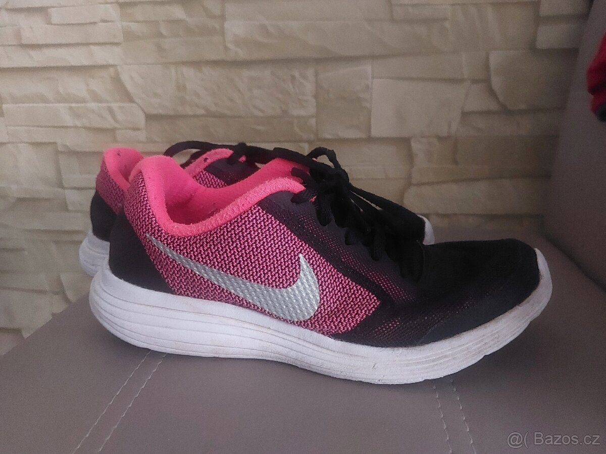 Boty, tenisky Nike vel. 37,5 - 2