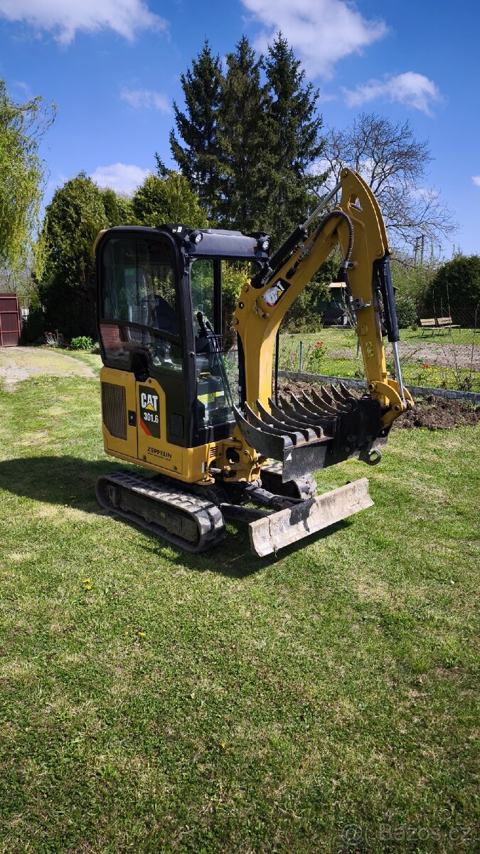 Minibagr Cat 301.6 - 2