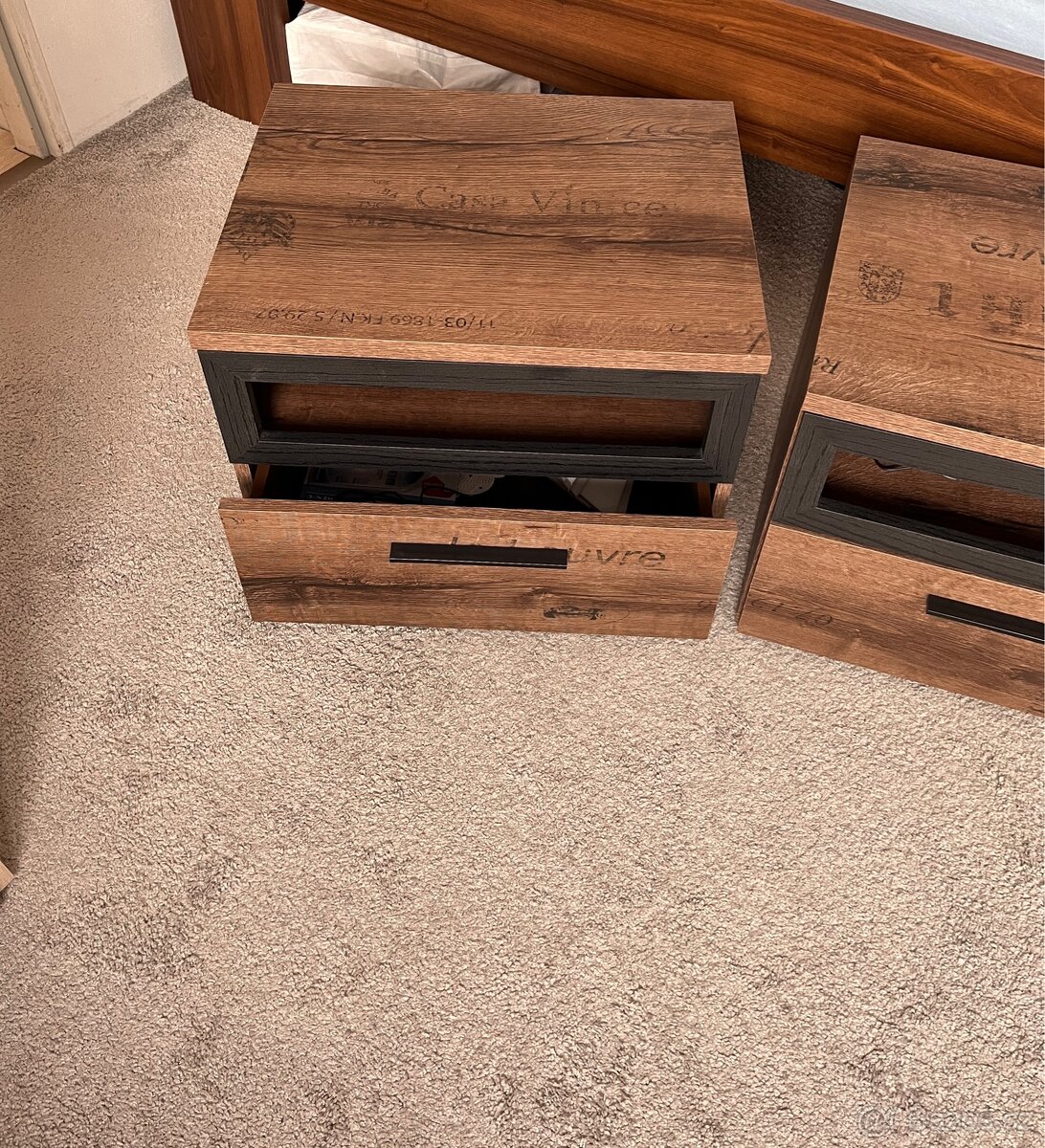 Noční stolek - 2