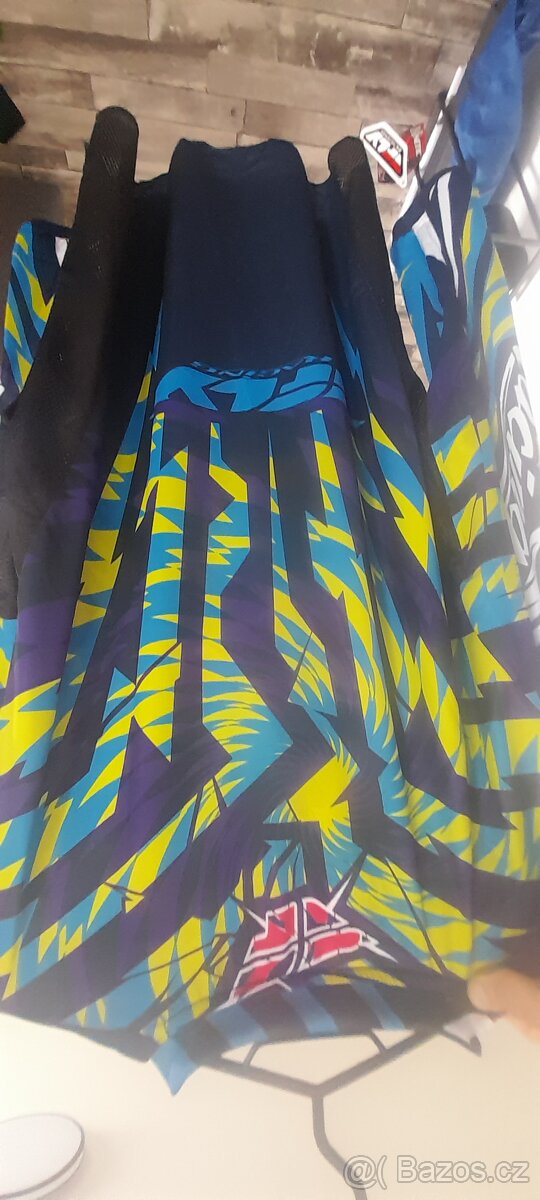 Dres FLY vel. L - 2