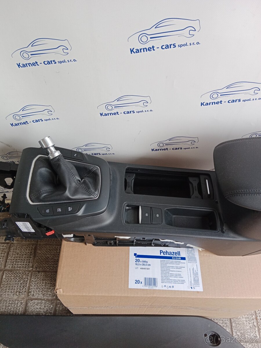 Loketní opěrka z ford focus IV - 2