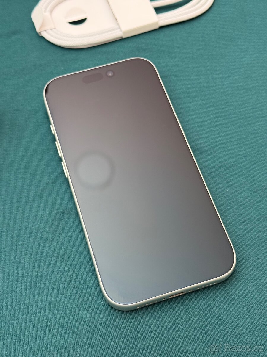 Apple iPhone 17 Pro, 256 GB, stříbrný - 2