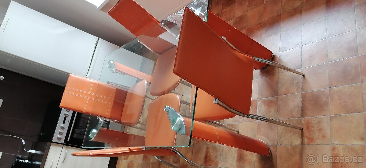 Jídelní stůl +židle - 2