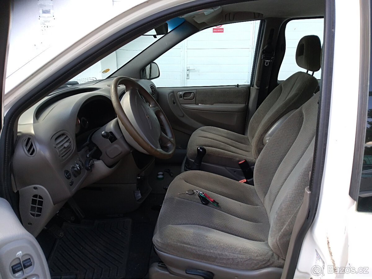 Chrysler Grand Voyager 2,5 105kw - náhradní díly - 2