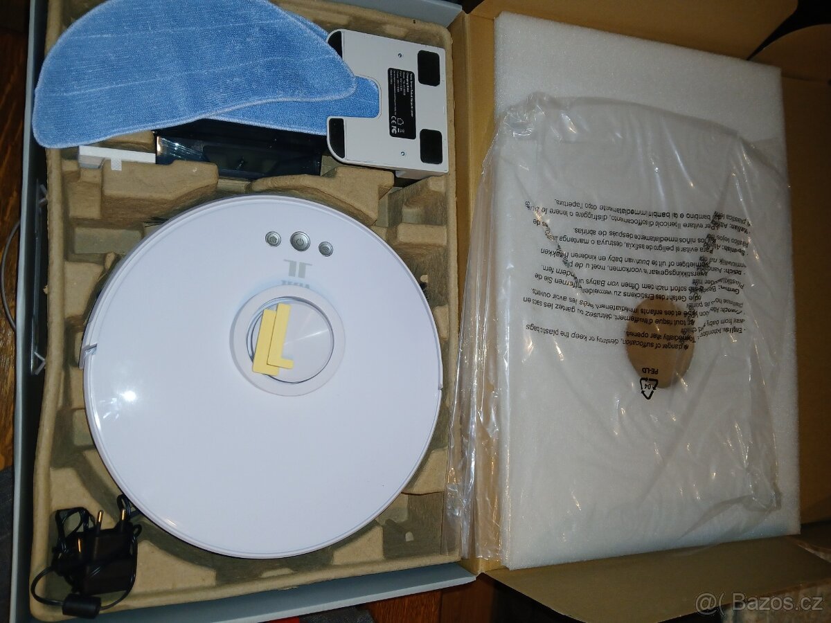 Robotický vysavač TESLA - 2