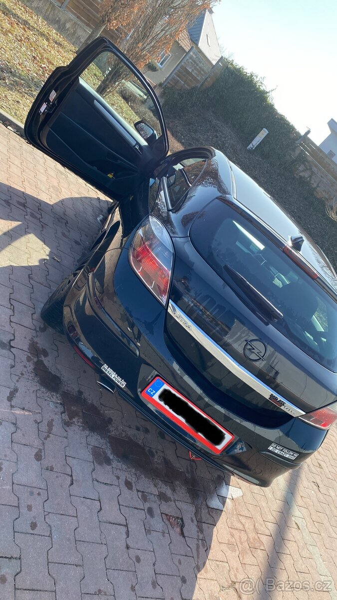 Prodám Opel Astra H GTC 1.9 cdti 88 kW - 2