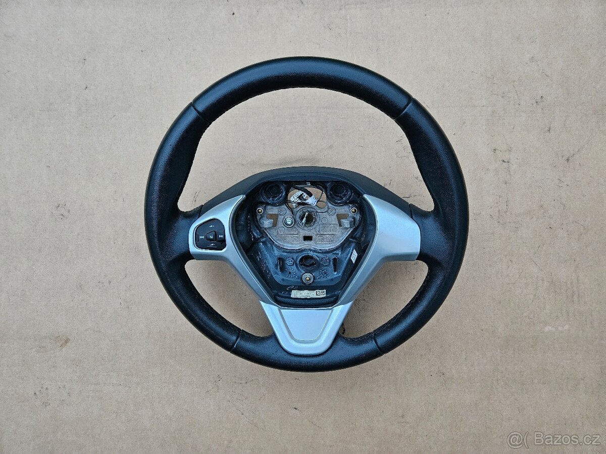 Ford Fiesta mk7 volant kůže - 2