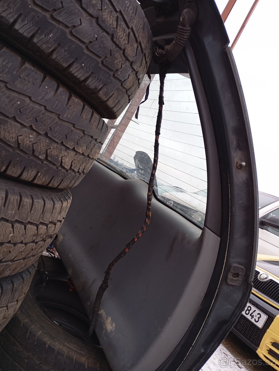 Zadní dveře Octavia 1 combi - 2