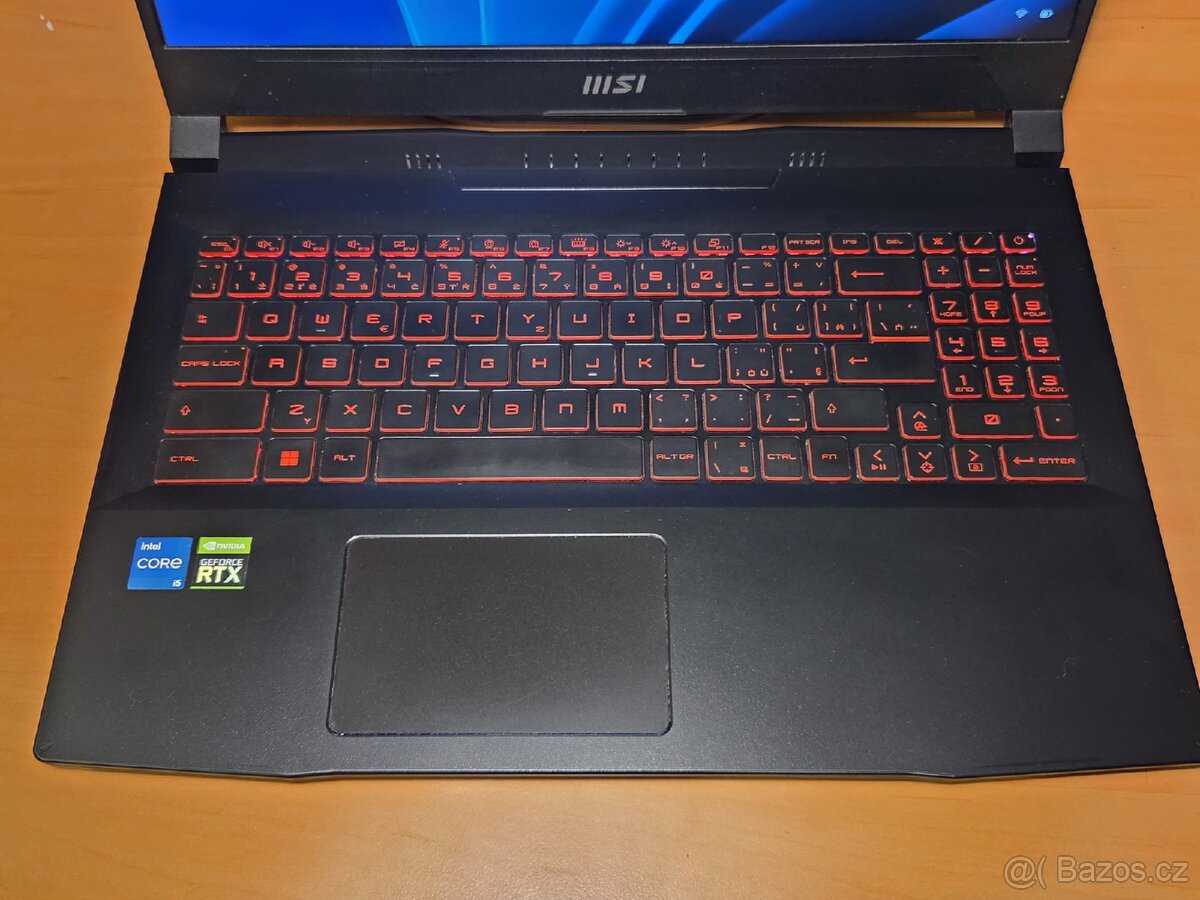 Herní notebook MSI Katana GF66 11UE - 2