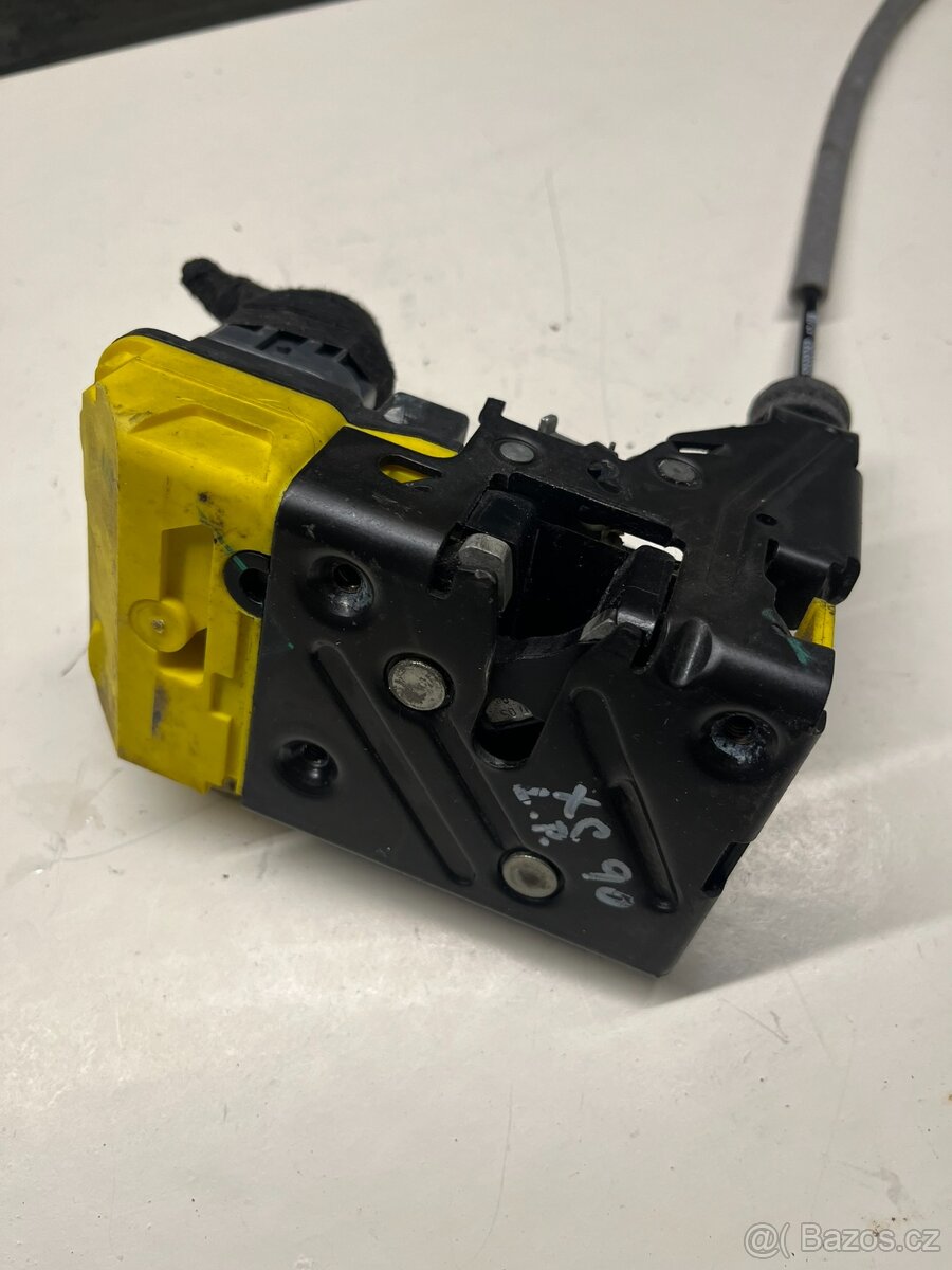 //Zámky Volvo XC90 LP,LZ,PP,PZ,Kufr // - 2