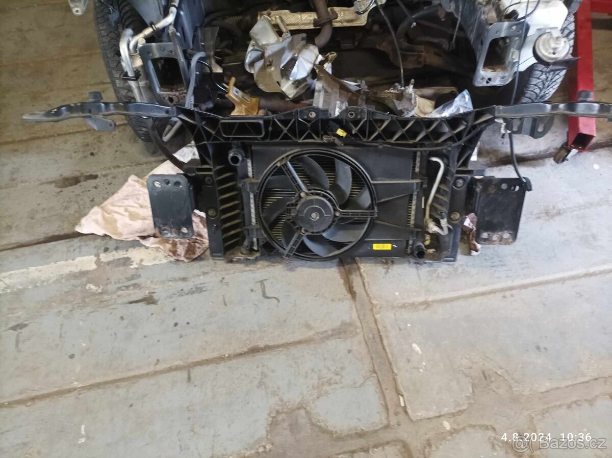 Chladičová stěna - Mazda 2 -1,4 - 59kw - rv - 2003. - 2