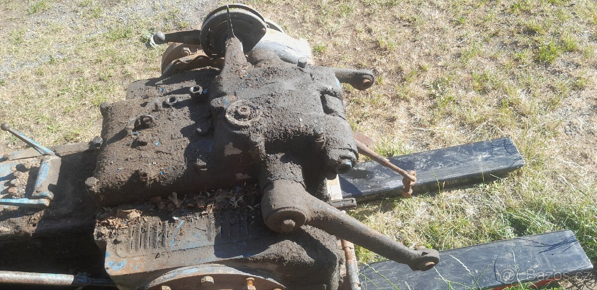 Prodám víko hydrauliky zetormatic zetor 4511, 5611, 5645 - 2