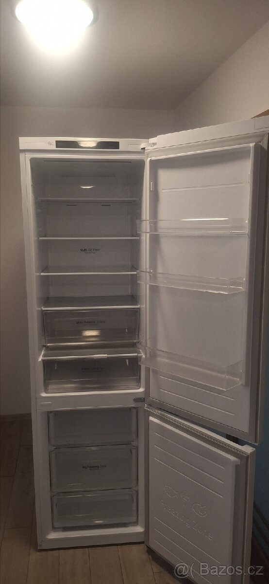 lednice s mrazákem LG GBB62SWGFN - 2