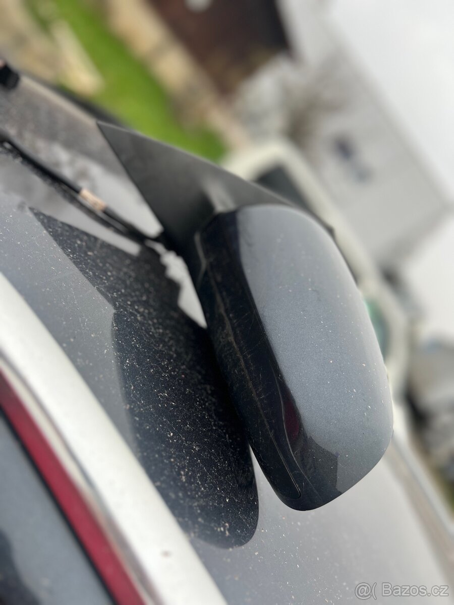 Audi a6 4f zrcátko řidič - 2