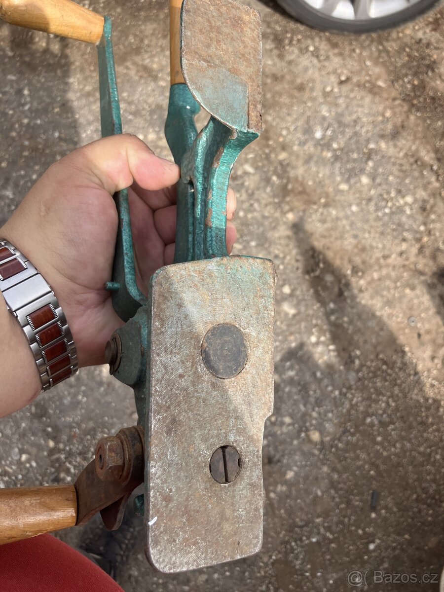 Predám paskovacku paliet - 2