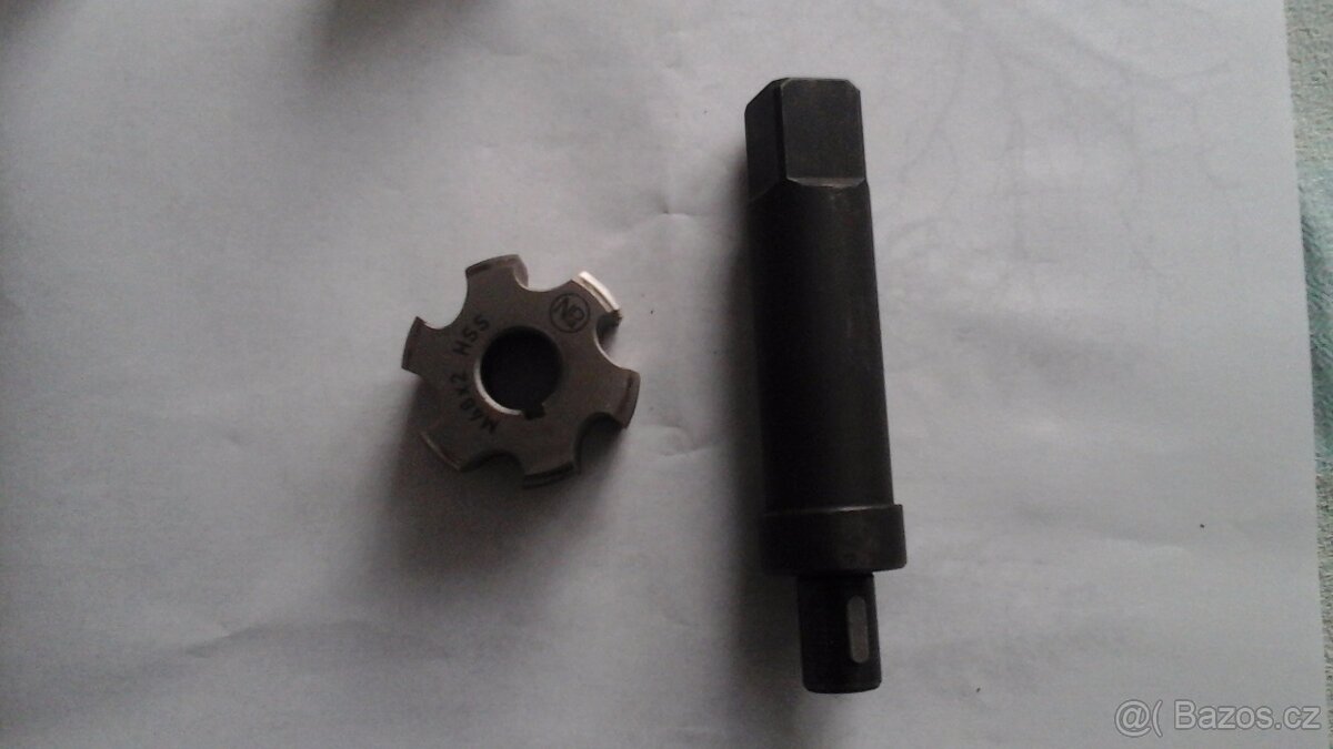 závitník M 48 x 2 včetně unašeče - 2