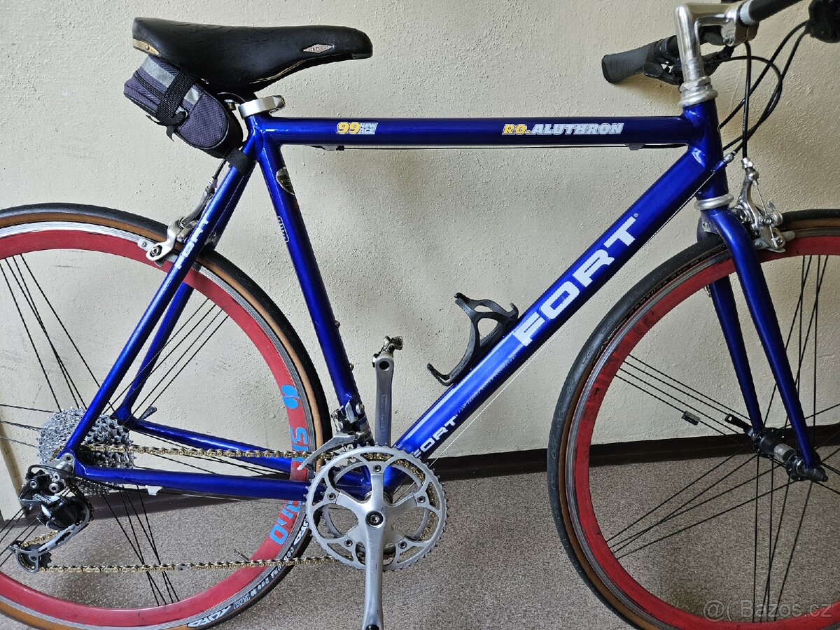 Silniční kolo FORT - 2