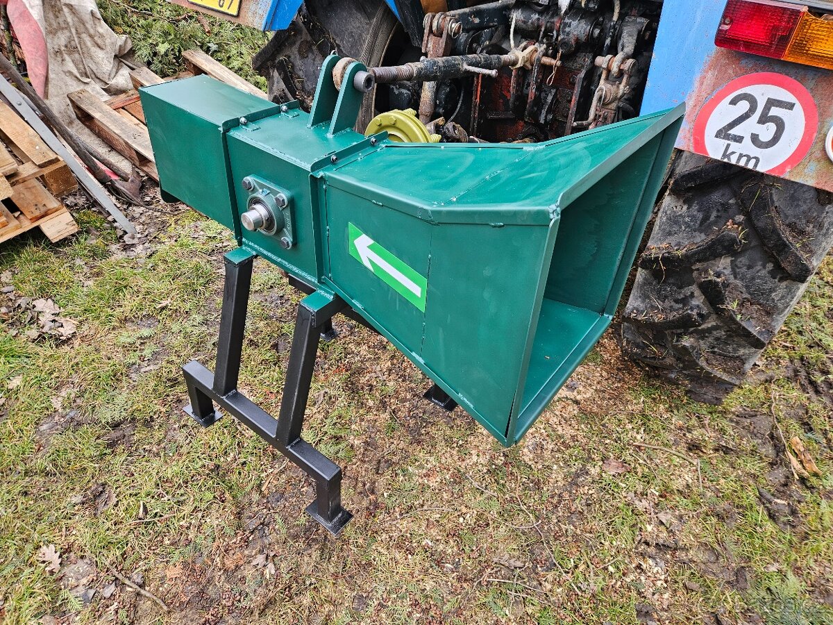 Špalíkovač za traktor - 2