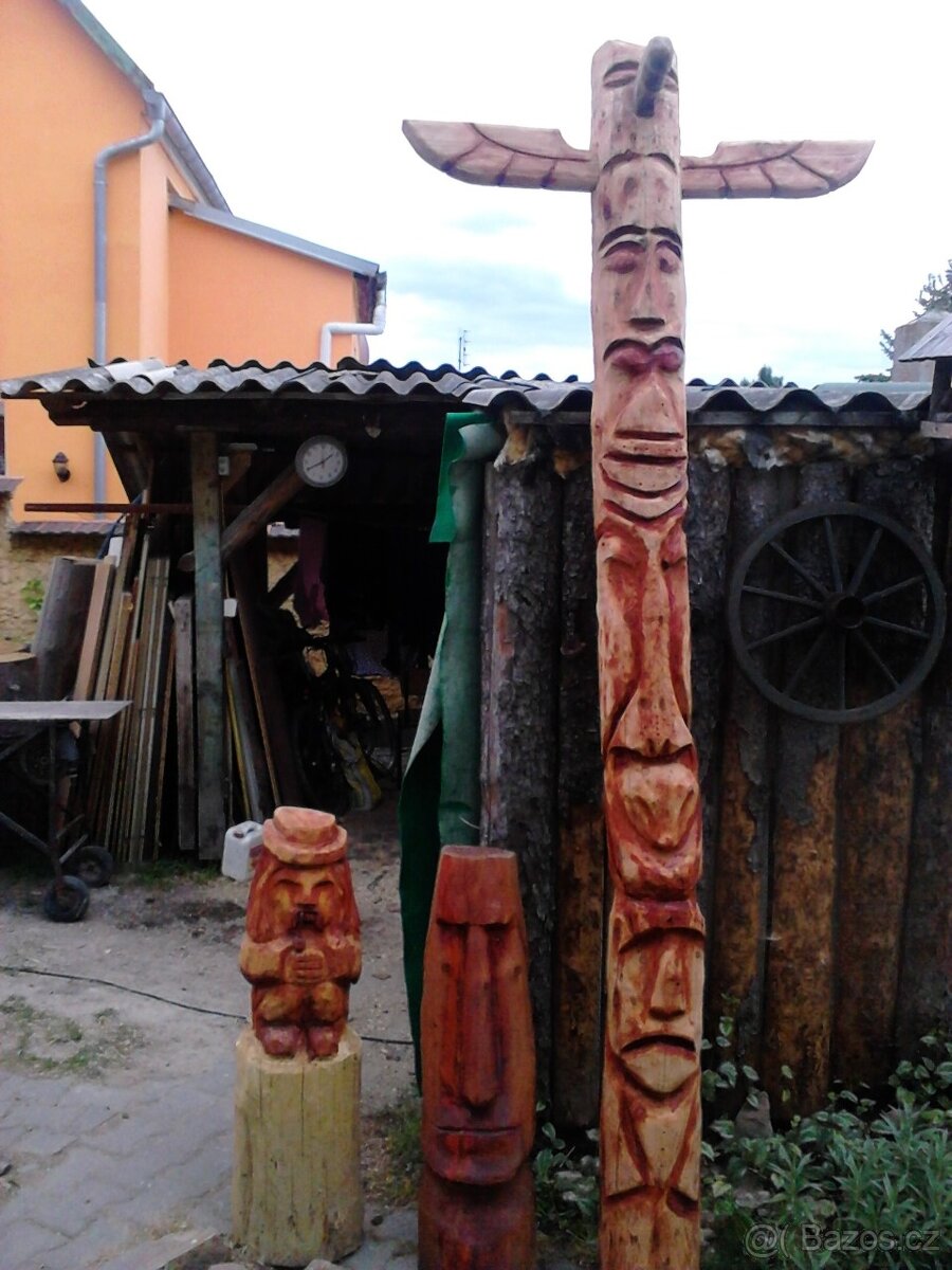 dřevěné sochy, výrob totemů od známého sochaře - 2