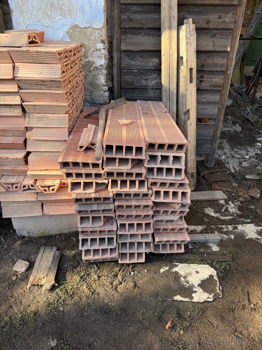 Prodám použité keramické stropní vložky - 2