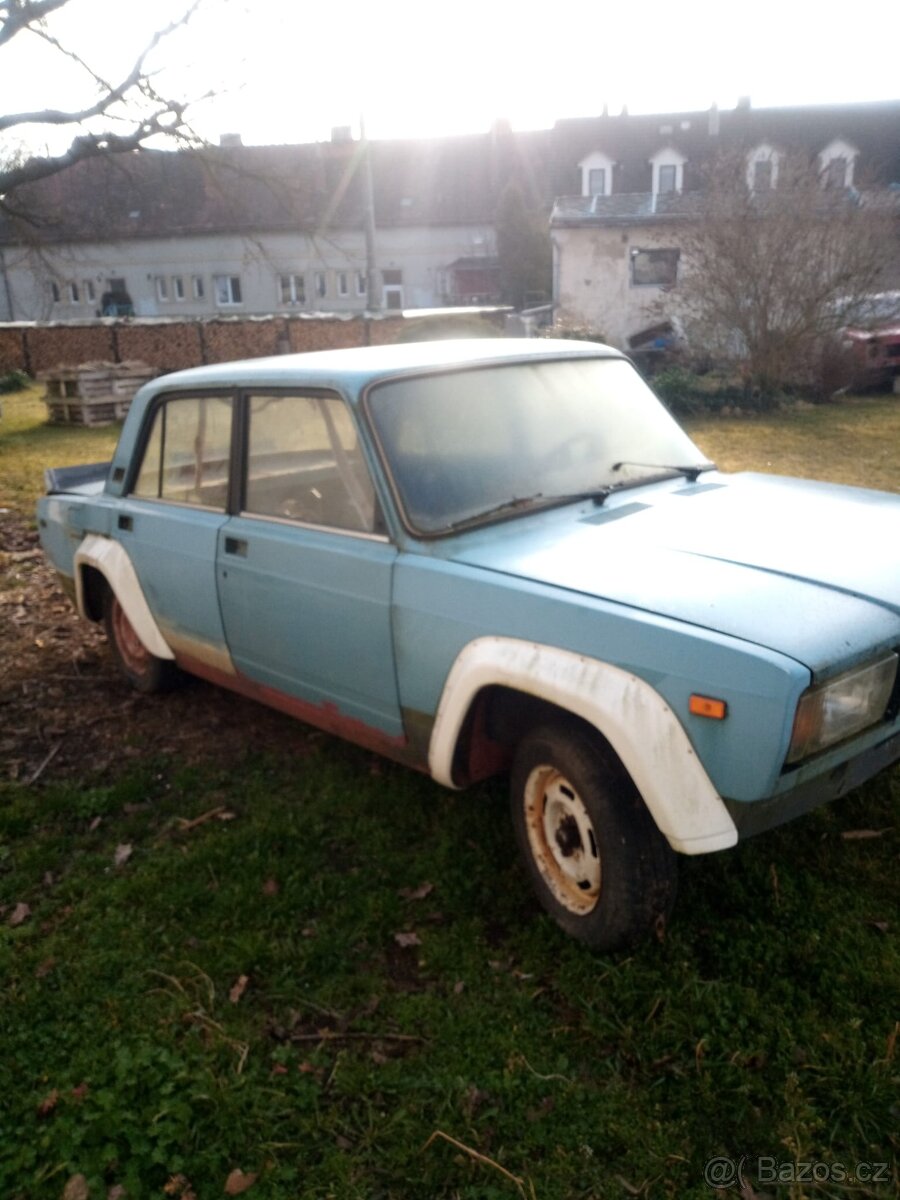 Rozebrány žigulík - 2