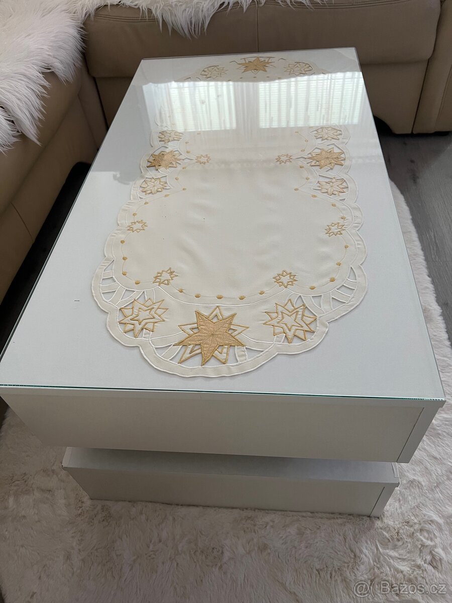 Konferenční stolek s osvětlením 1/2 roku používám - 2