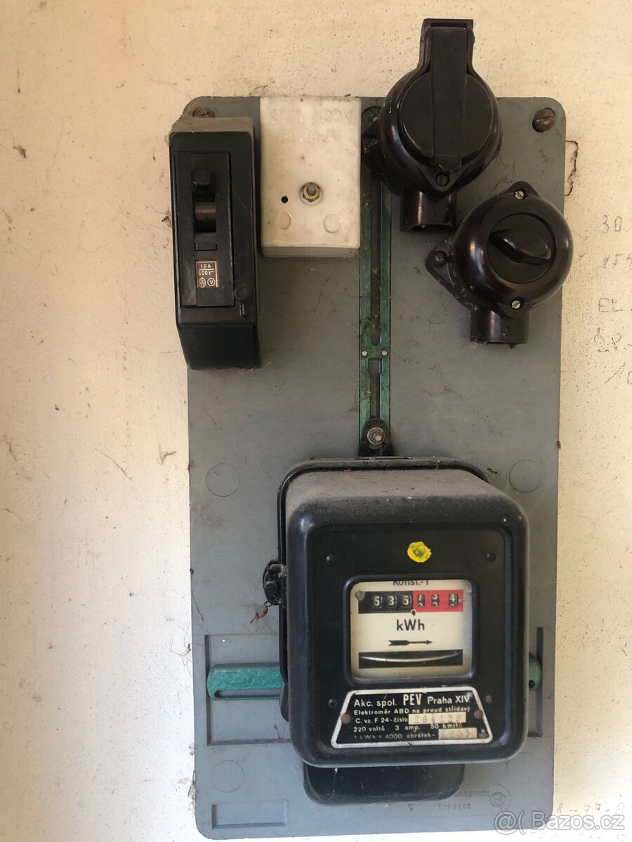 Pronajmu garáž - 2