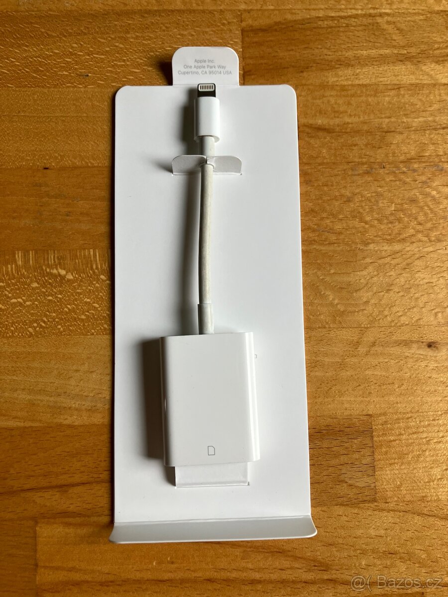 Originální Apple čtečka SD karet (Lightning) - model A1595 - 2