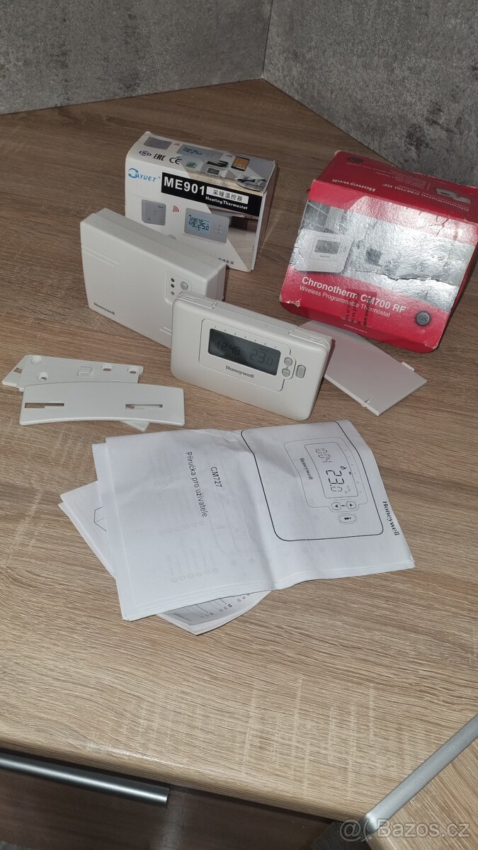 Termostat pokojovy. - 2