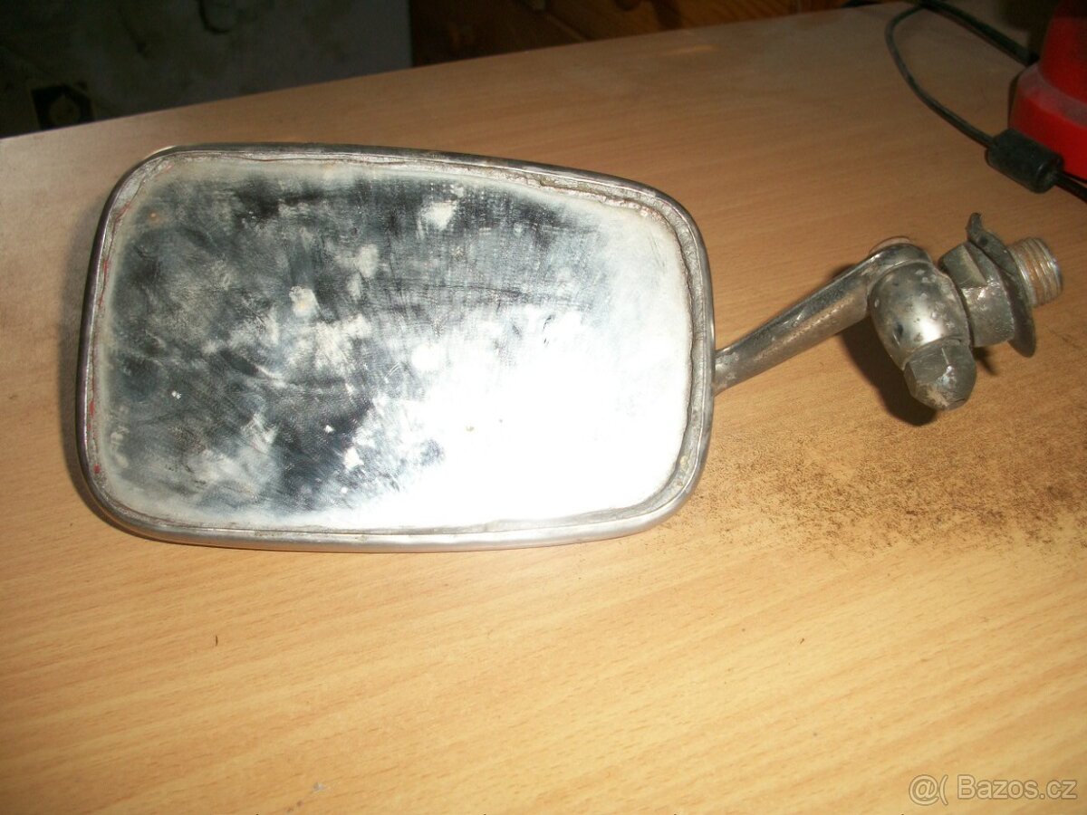 Zpětné zrcátko - 2