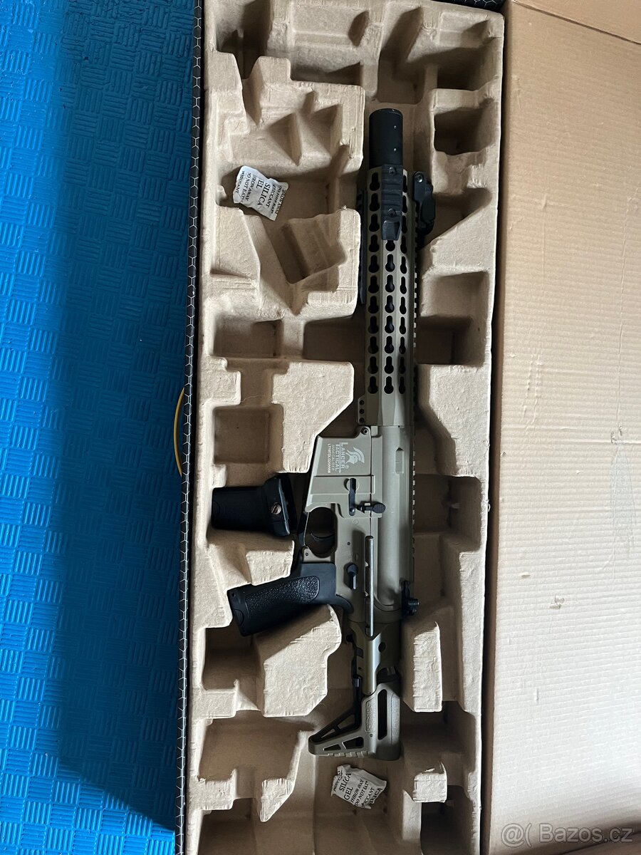 Airsoft zbraň s příslušenstvím - 2