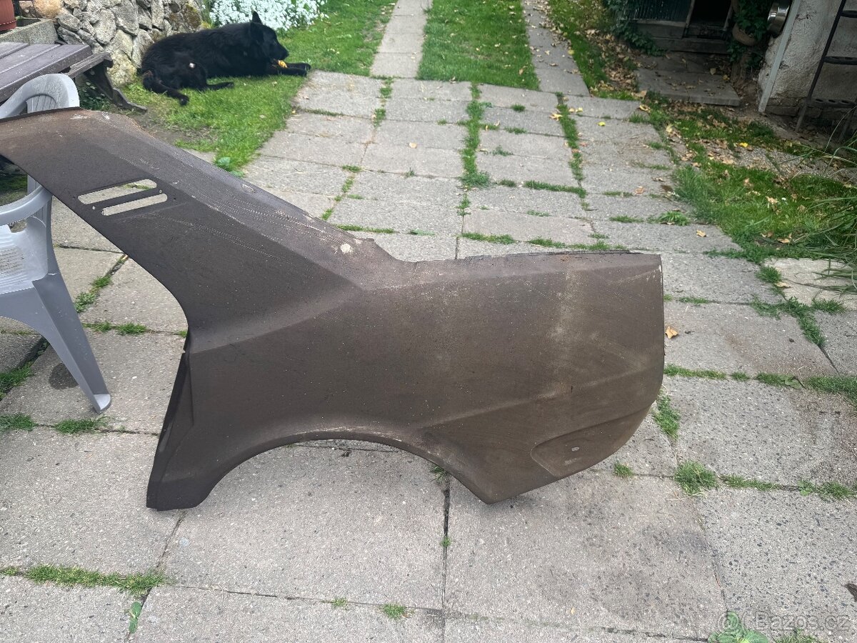 Prodám zadní blatník - 2