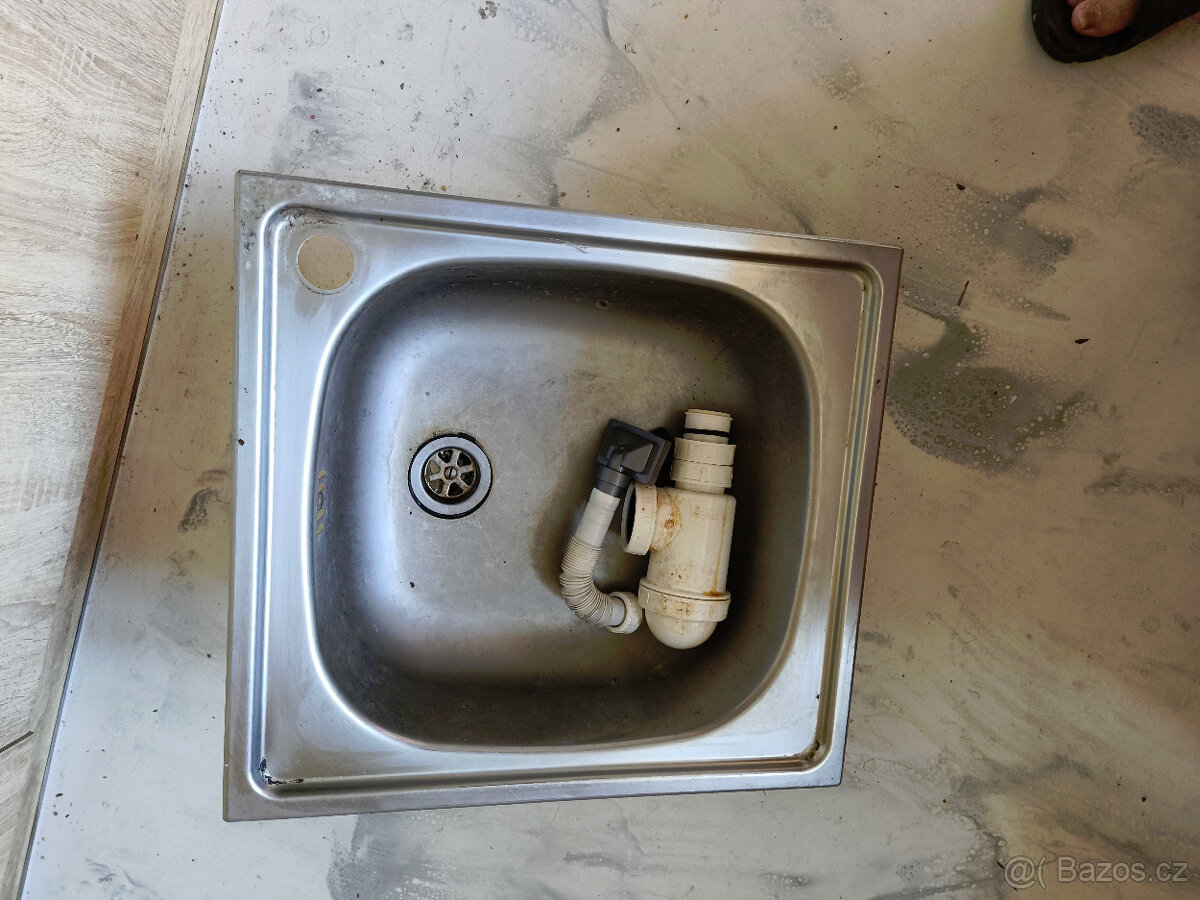Nerezový dřez - 2