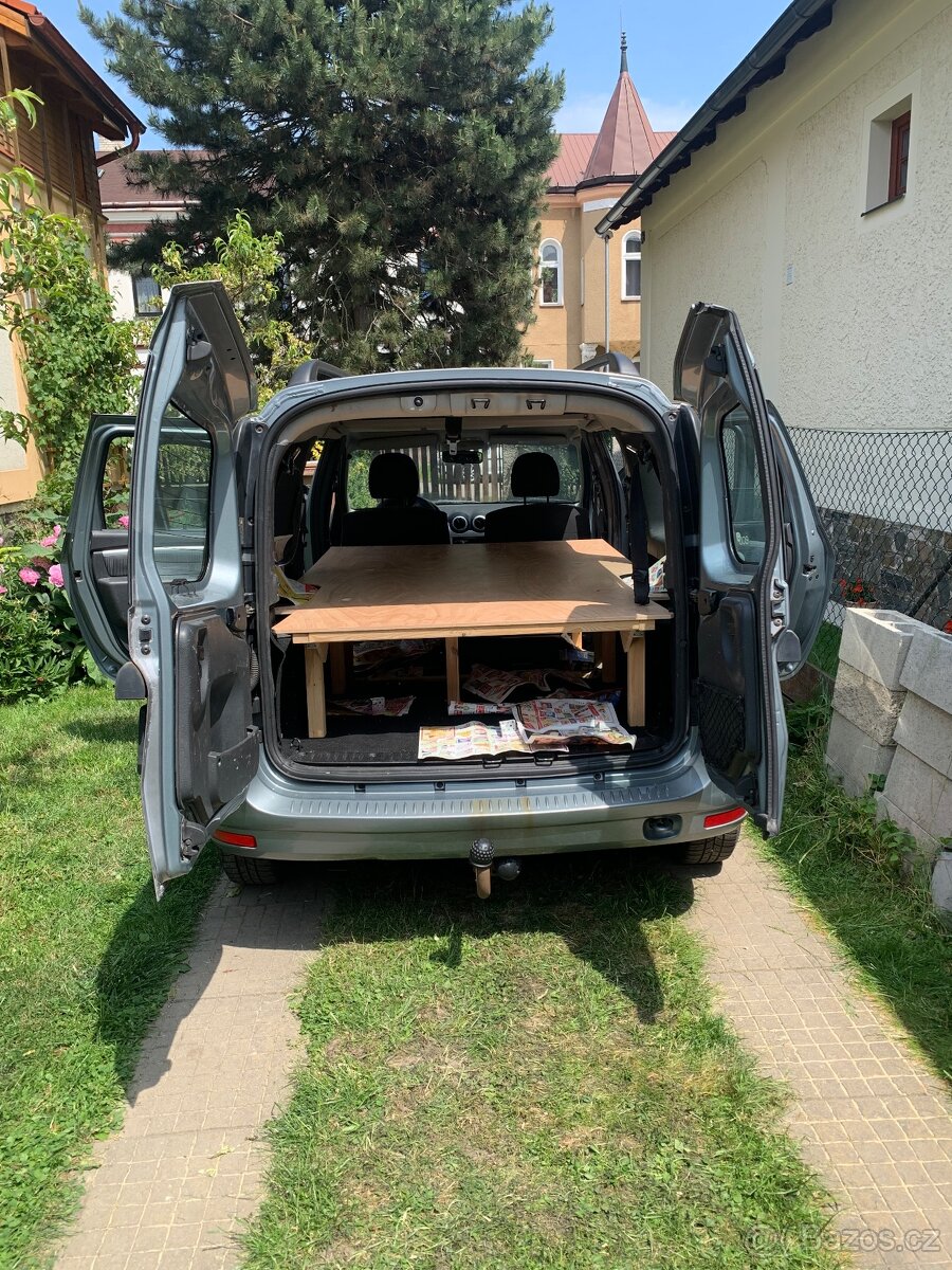 Dacia Logan vestavba na míru MCV 1.6 16V 2010 - 2