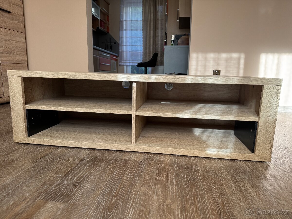 Skříňka pod TV - 2