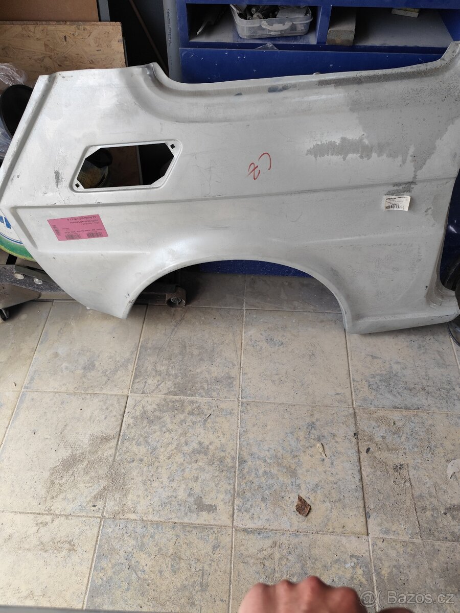 Blatníky zadní maluch 126p - 2