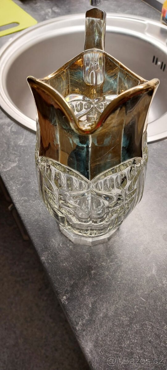 Skleněný džbán - 2