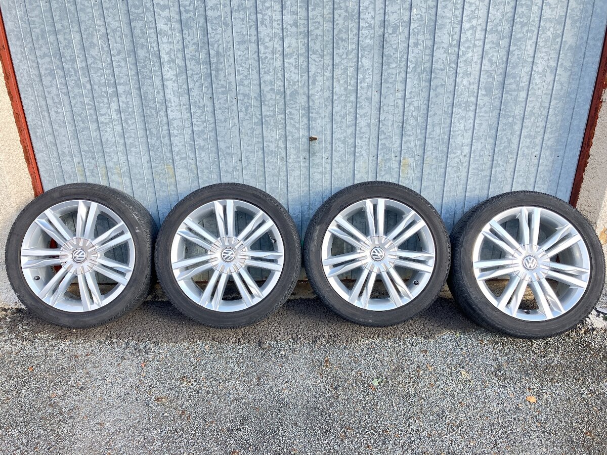 Koncernová alu kola VW 7x17" ET-49, pneu Bridgestone 225/45 - 2