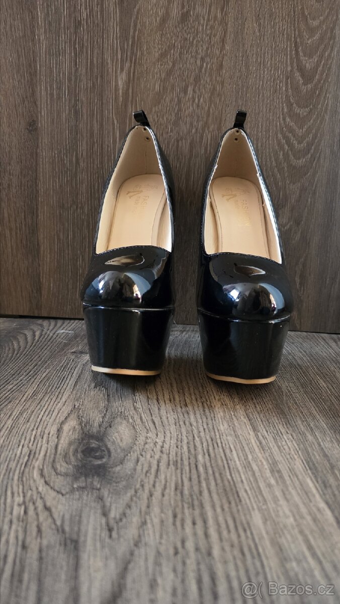 Lakované lodičky vel.39 - 2