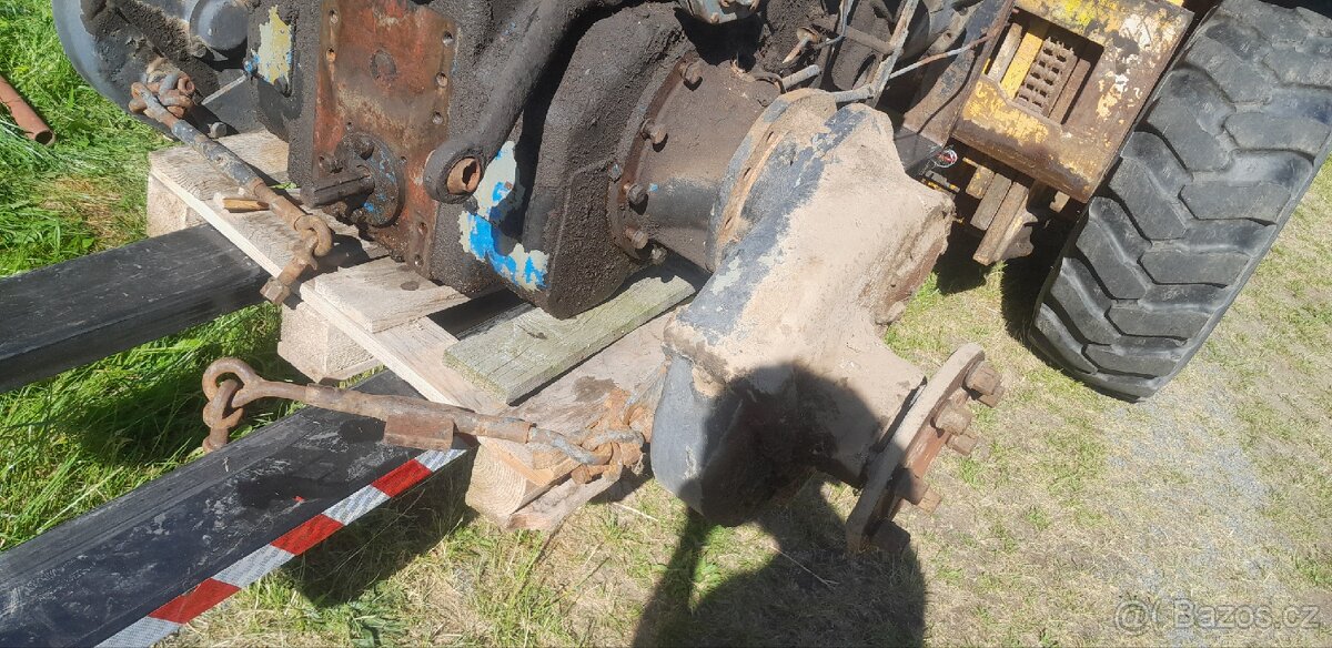 Prodám portály zetor 5611, 5711 - 2