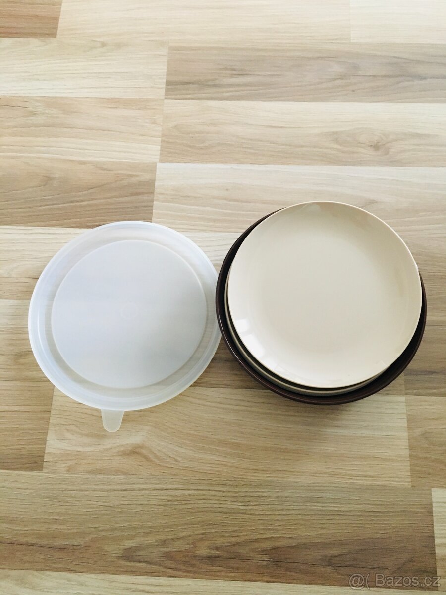 Plastová jídelní souprava - 2