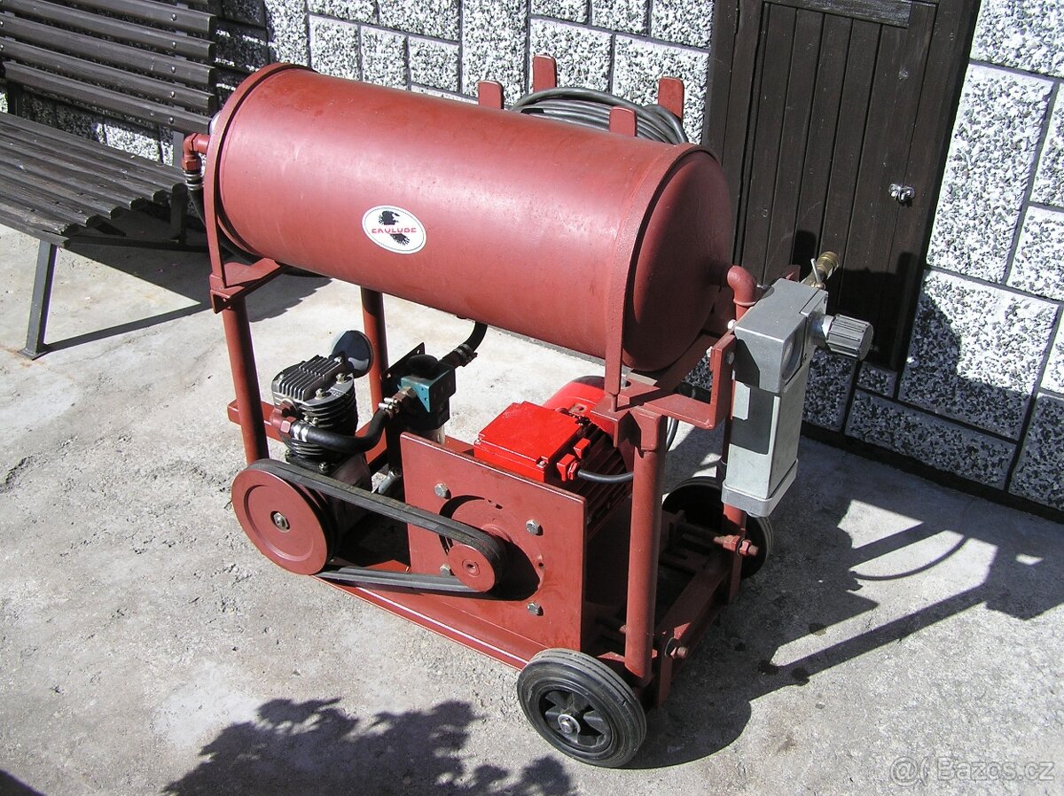 Kompresor, velice pěkně zpracované - 2