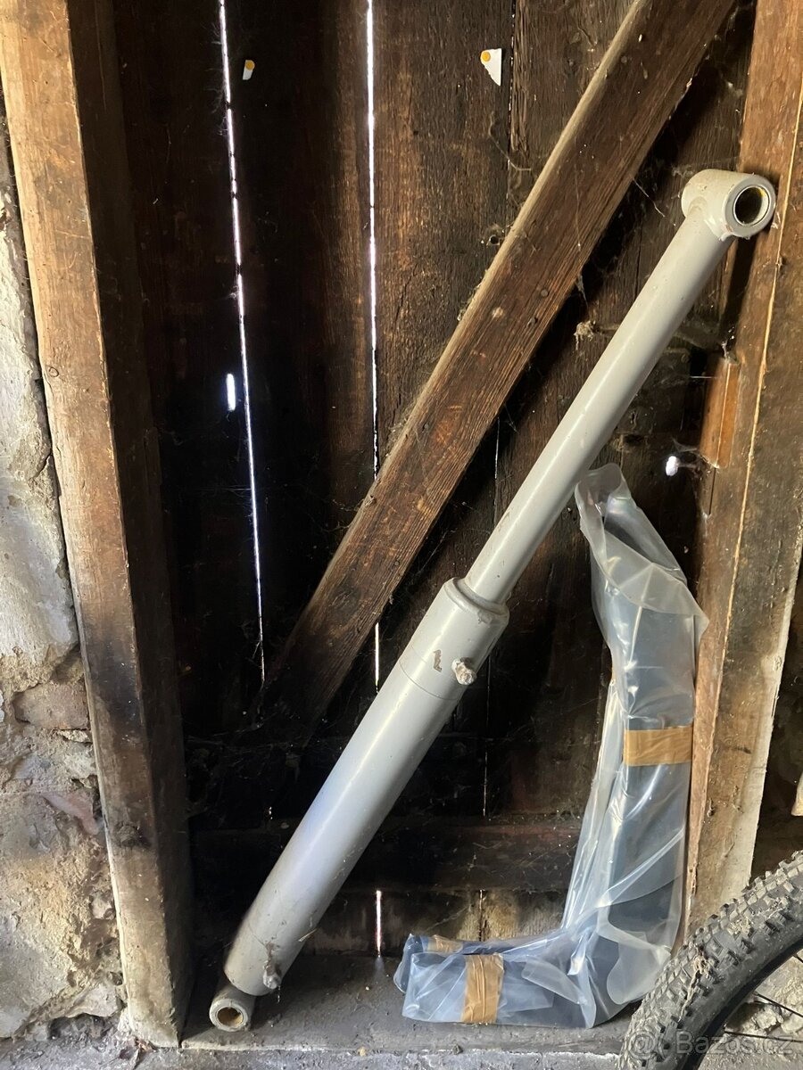 Vyklápěcí válec čn TL220, 260 SLi, SLx - 2