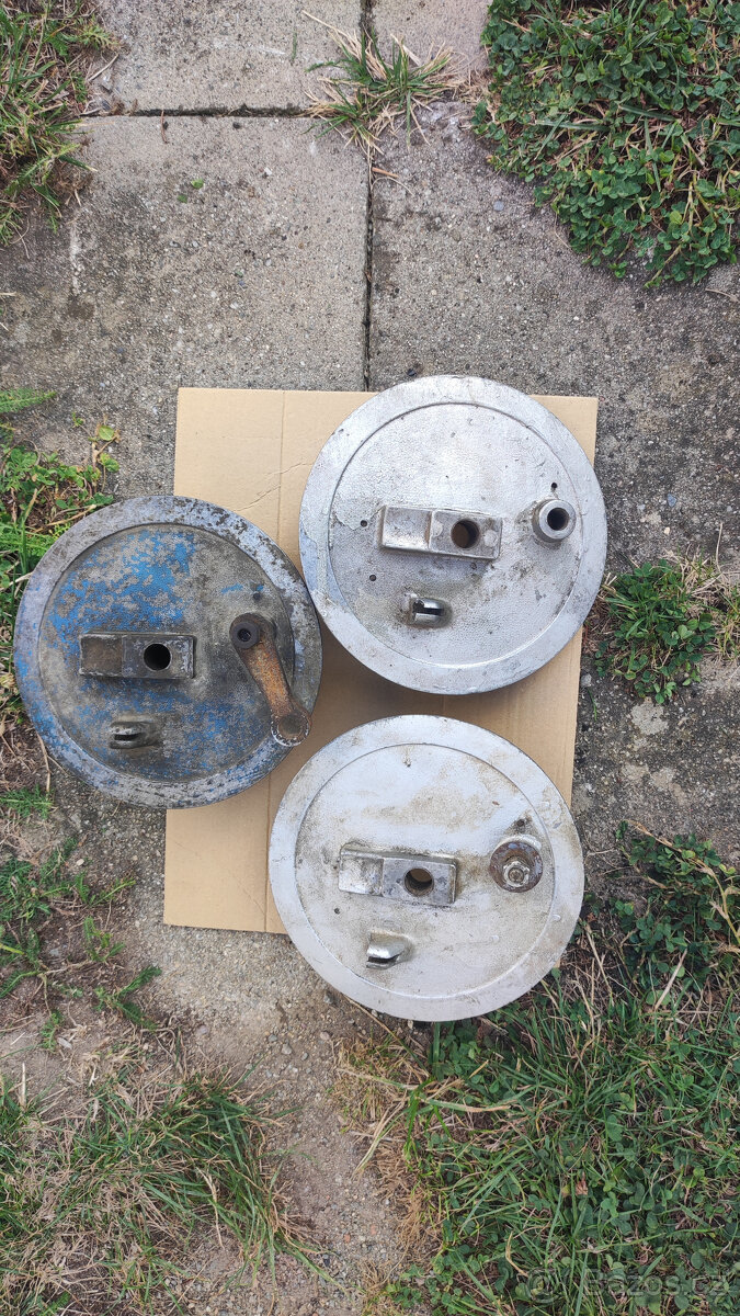 ČZ 175 typ 450 - brzdové štíty - 2