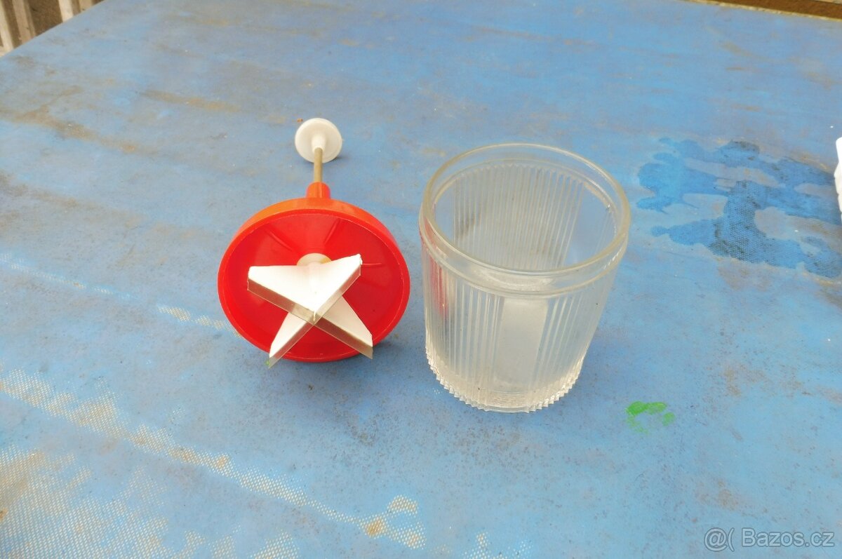 Retro sekáček a louskáček na ořechy - 2